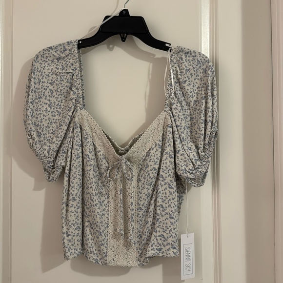 New Blouse XL crop top - Picture 2 of 5